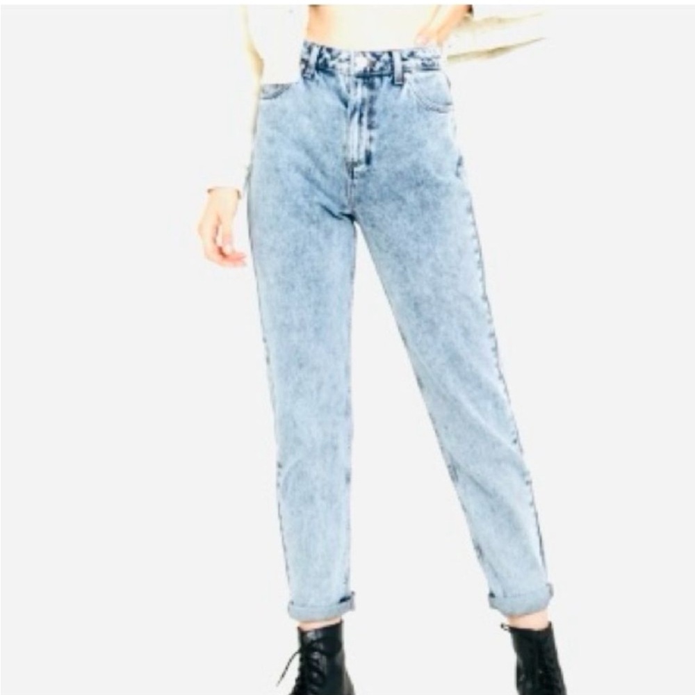 BDG Urban Outfitters Mom‎ Jeans W28 Light Blue Acid Wash Pleated High Rise
